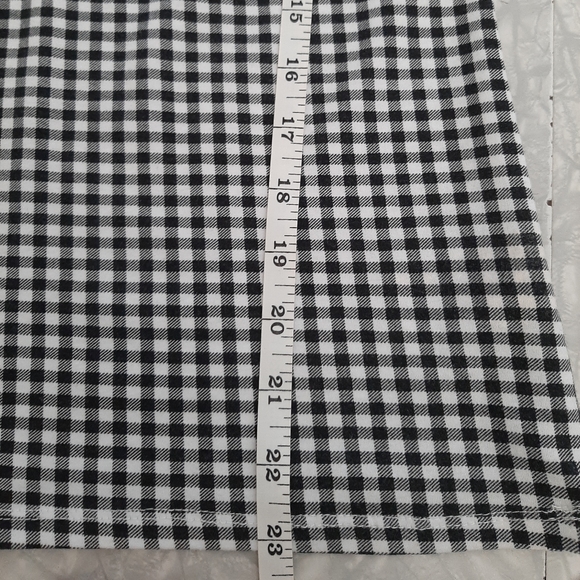 Black and white gingham top with tie size large - Picture 7 of 7